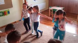 Dziewczynki również się nie poddawały
